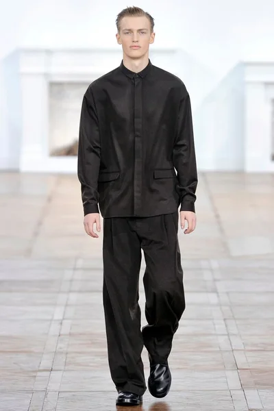 Look 1